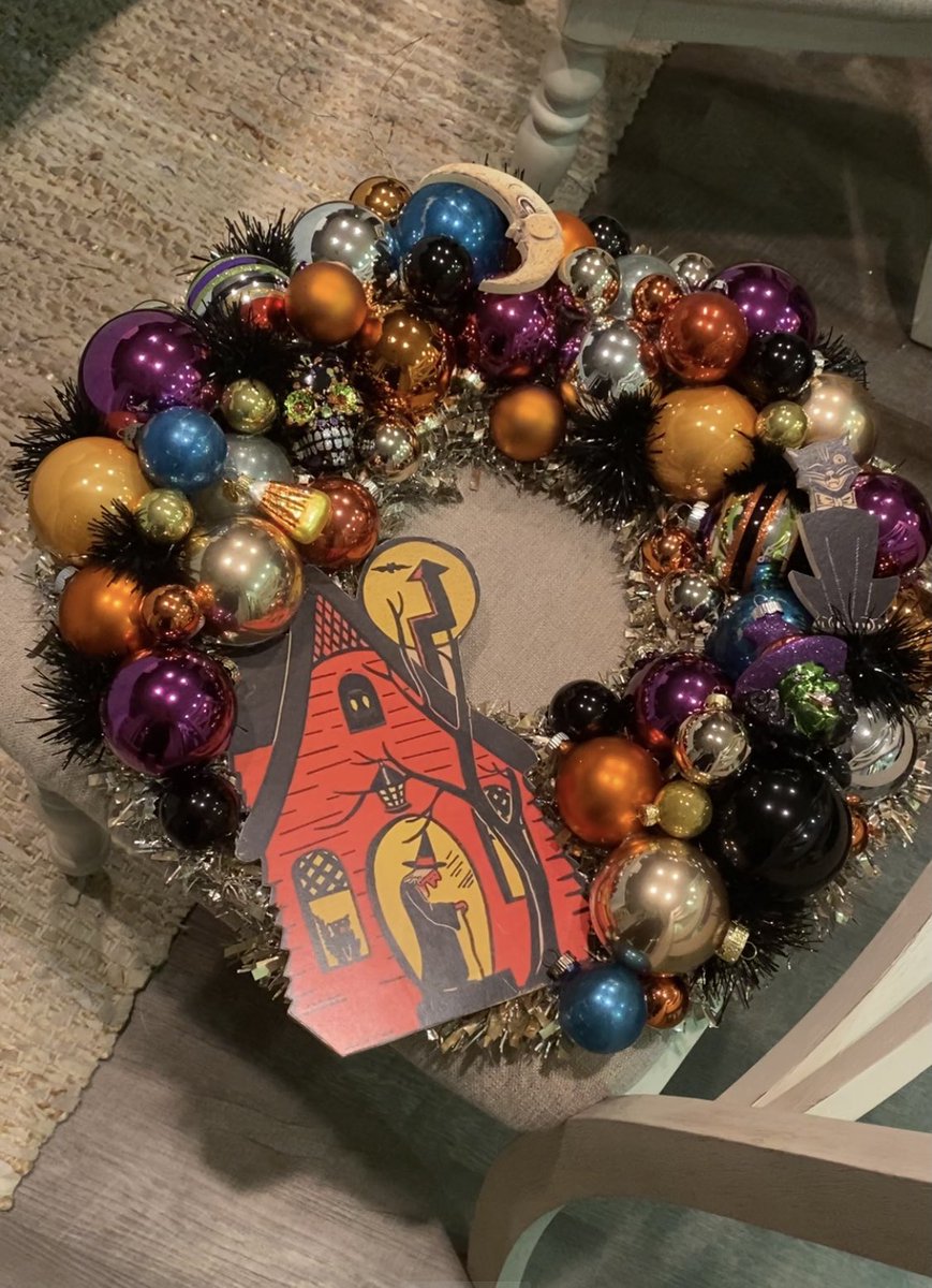 How it started: how it’s going 🧡👻🎃💜🖤