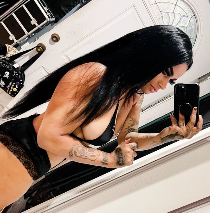 ❤️&zwj;🔥🖤 Woke Up &amp; Chose Vixen #ts #trans #latina #ink #lgbt #tatted #hair #makeup #aesthetic #face #body<a href="/tag/ts"class="tags">#ts</a><a href="/tag/trans"class="tags">#trans</a><a href="/tag/latina"class="tags">#latina</a><a href="/tag/lgbt"class="tags"><span>#lgbt</span></a><a href="/tag/hair"class="tags"><span>#hair</span></a><a href="/tag/curvy"class="tags"><span>#curvy</span></a><a href="/tag/body"class="tags"><span>#body</span></a><a href="/tag/beauty"class="tags"><span>#beauty</span></a><a href="/tag/makeup"class="tags"><span>#makeup</span></a><a href="/tag/face"class="tags"><span>#face</span></a>
