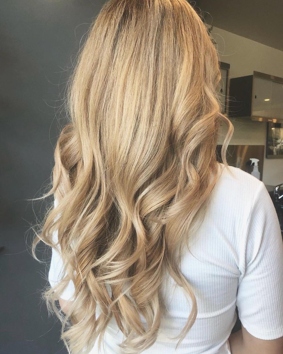 Caramel Blonde ✨

➡️swipe to see her before

Created by @alej_510
.
.
.
#pmtseastbay #pmtslife #caramelbalayage #eastbay #bayarea #hairgoals #cosmetologyschool