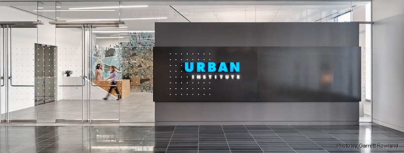 We're hiring 2 new directors to support our new Office of Race & Equity Research: one to lead federal equity initiatives (urbn.is/3CtSXX3) & another to lead racial equity analytics (urbn.is/3tTDlca). Please help us spread the word!