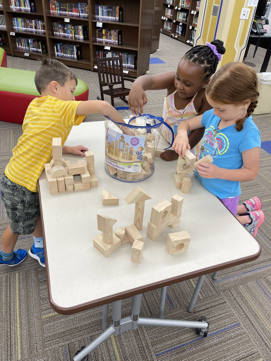 Boyer Elementary Library tweet media