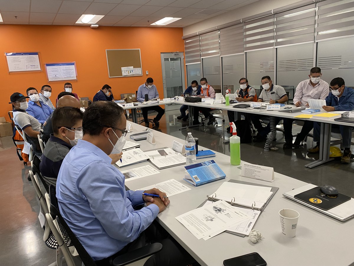 Hola 👋  from the GM Ramos Arizpe Mexico Paint Shop 3-day RCM2 course with Aladon Network member Carlos Perez of Soporte y Cia.