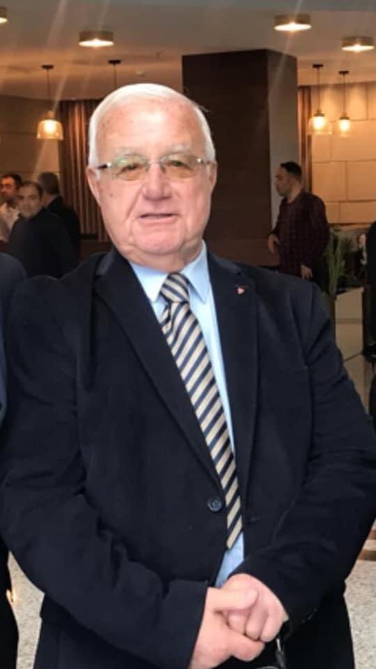 Ak Parti Balıkesir Milletvekilimiz Mutlu Aydemir'in babası Ahmet Aydemir’in vefat haberini büyük bir üzüntüyle öğrendim. Merhuma Allah'tan rahmet, Vekilimize,ailesine ve yakınlarına sabırlar diliyorum. 
Mekanı cennet olsun inşallah.