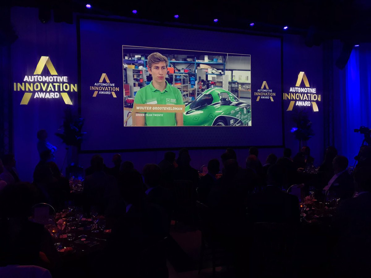 AIAward tweet media