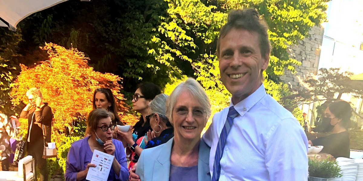 JorgenDance's tweet photo. Bengt Jörgen with @DanceCollection Chair and Ballet Jörgen donor, Jane Spooner, at DCD’s Hall of Fame Event. 
Sun, Sep, 19th.  📸

Congratulations to all inductees!

#CBJCommunity #CanadasBalletJorgen #DaceCollectionDanse #DCDHallofFame #TorontoBotanicalGardens #TorontoDance https://t.co/6S7fUuG8S0