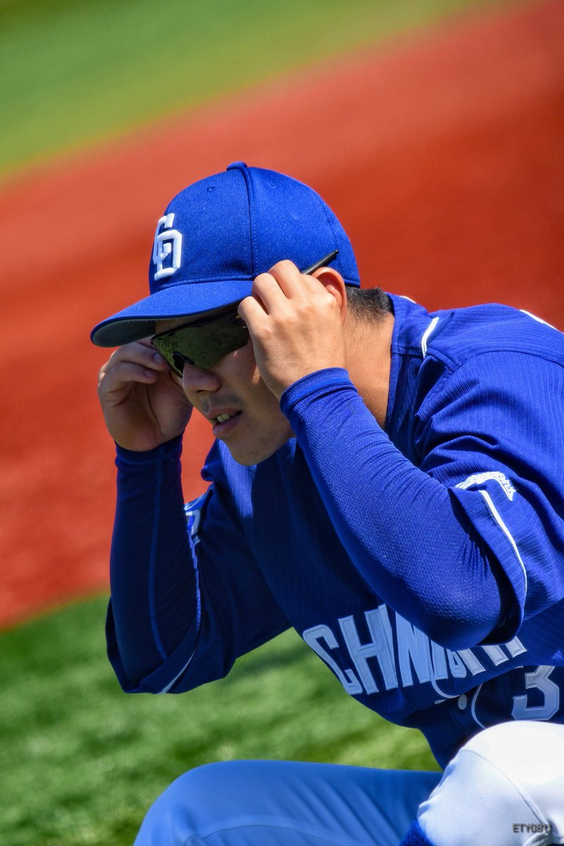 ETY0811's tweet photo. ③
自分のサングラスに気になるところがあるらしい周平さん
#dragons #中日ドラゴンズ
#高橋周平 #大島洋平 #TEAMEIGHT
2021.09.20 横浜スタジアム https://t.co/KQaOqqvfSg