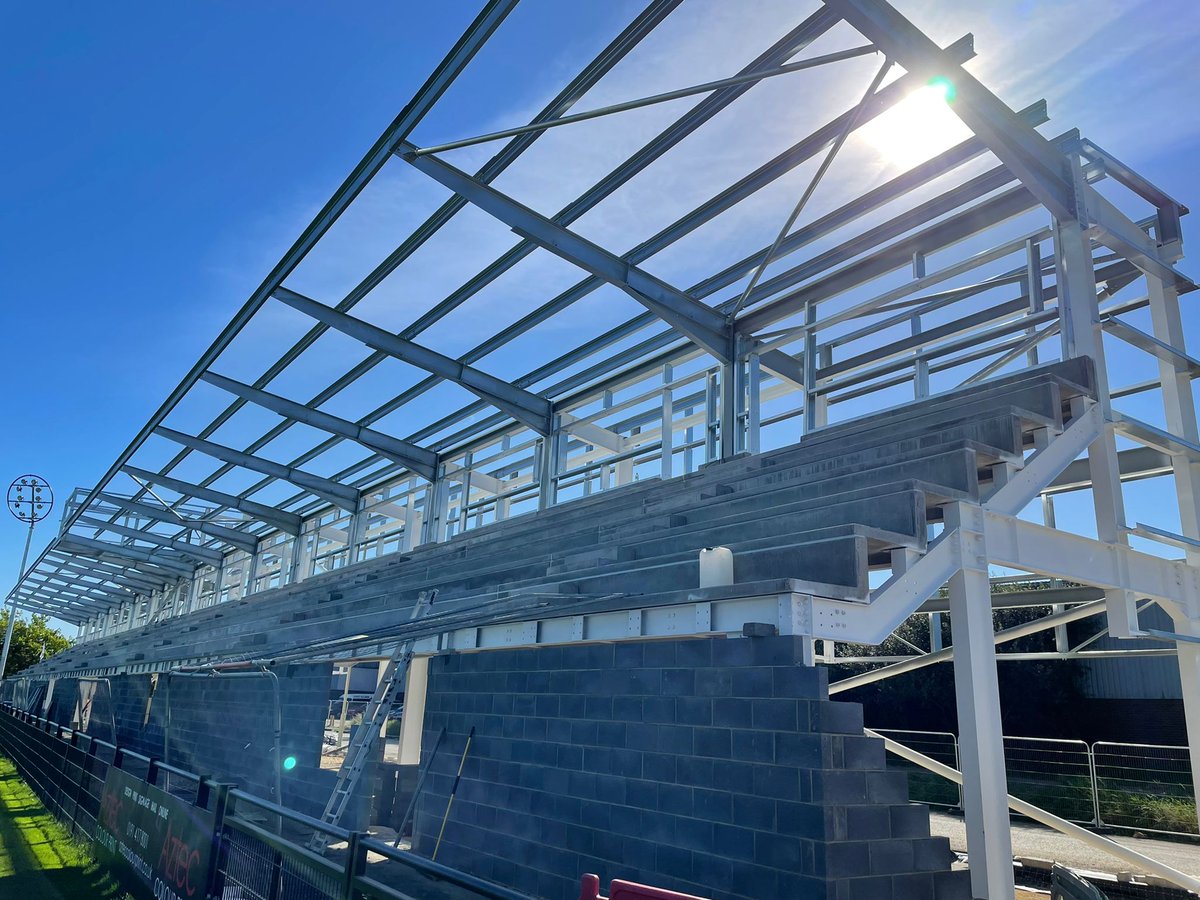 stad_solutions's tweet image. 🏟️ | The sun is shining on the new stand currently under construction by our team at @SouthShieldsFC.

The roof steelwork is now up and all the sheeting rails are on ready to be cladded. 

stadiumsolutions.co.uk #stadiumupgrades