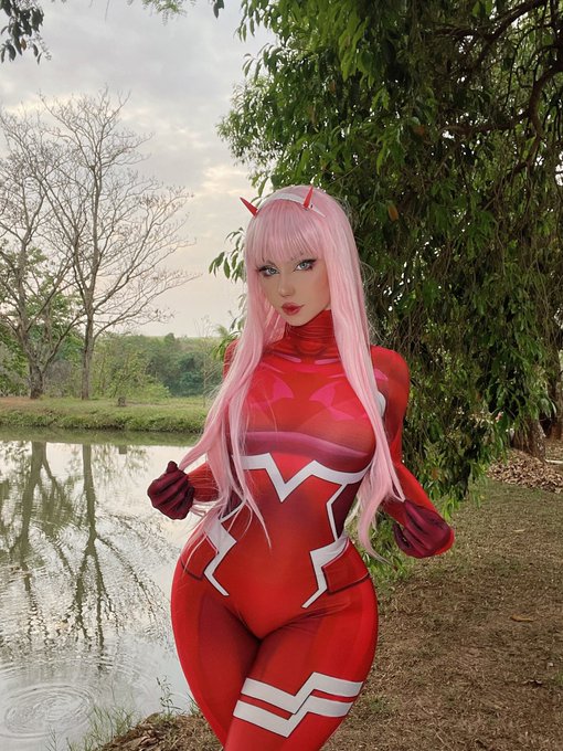 "Ohayo Darling!✨"  Zero Two is my favorite waifu💕 Last day to get 50% off on my 0nIy F4ns! L!NK !N B