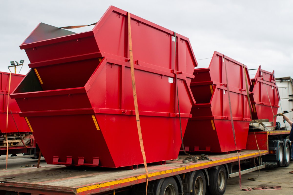 LowmacAlloys's tweet photo. Thank you Numac Fabrications Ltd for the full delivery of brand new skips to meet the needs of one of our most prestigious customers

Looking forward to seeing them be put to good use!

Visit our website: https://t.co/AL6acOXMiw

Numac Fabrications: https://t.co/LfYMNdYlgi https://t.co/k4N4PqWRyk