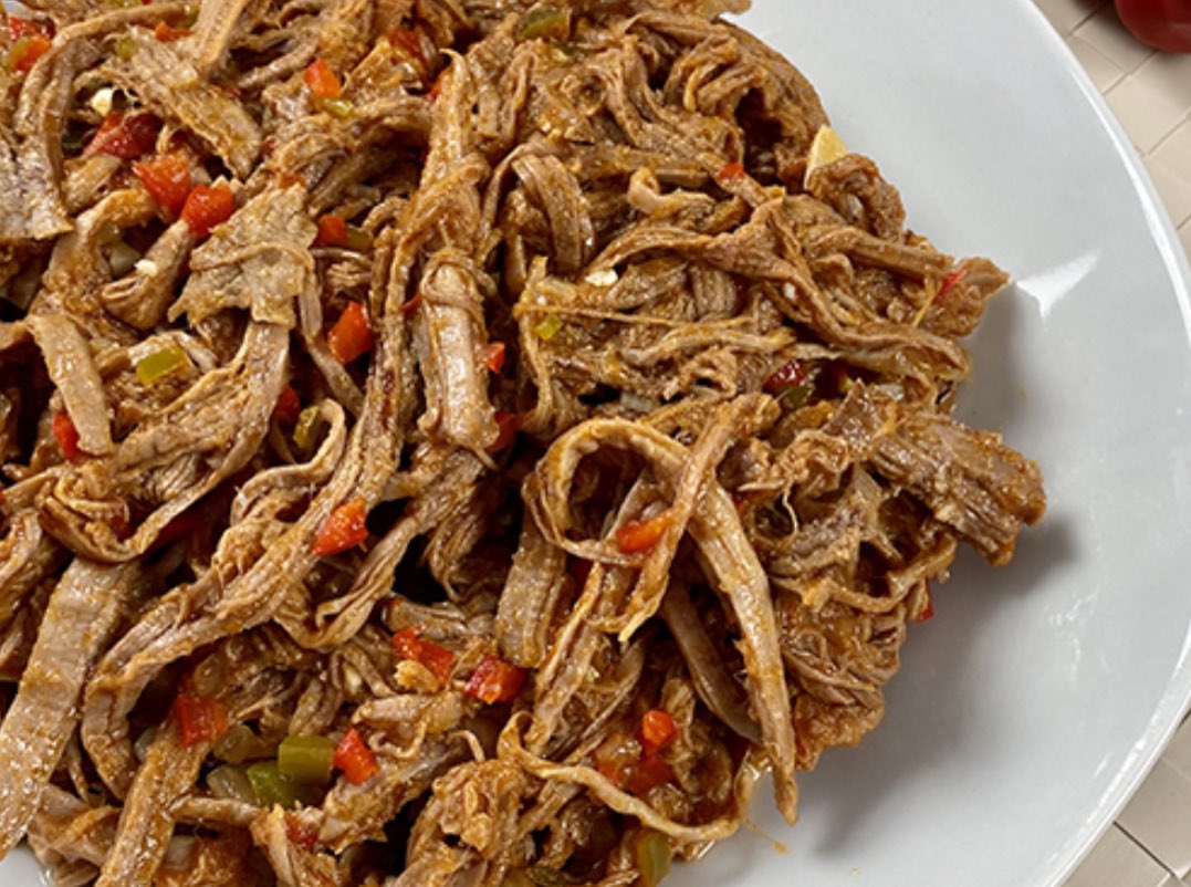 WtfFork's tweet photo. Vamos otra vez con la Carne Mechada.. a ver si esta vez no la borro!!
Para los que me pidieron la receta de esta carne para las Arepas o empanadas o para comerla con arroz https://t.co/m36ZMSduUh