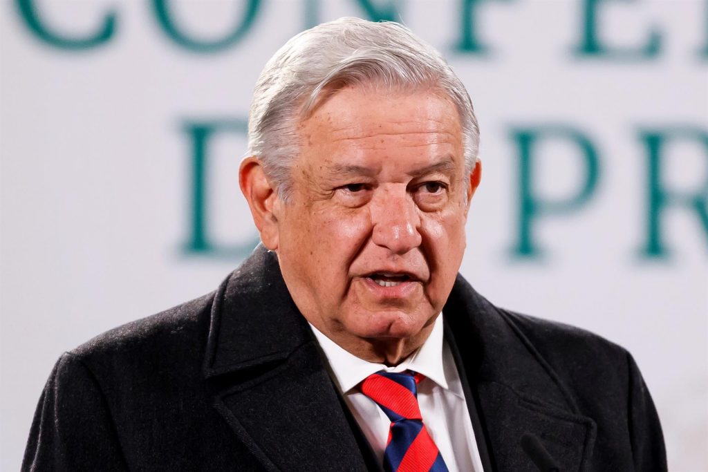 SoyNuevaPrensa's tweet image. López Obrador ve &quot;positiva&quot; la cumbre de la Celac pese &quot;a las diferencias&quot; - is.gd/rNMvZU

#SoyNuevaPrensa #Colombia #Estadosamericanos #Estadosunidos #Internacional #Lopezobrador #Mexico #Migueldiacanel #Global