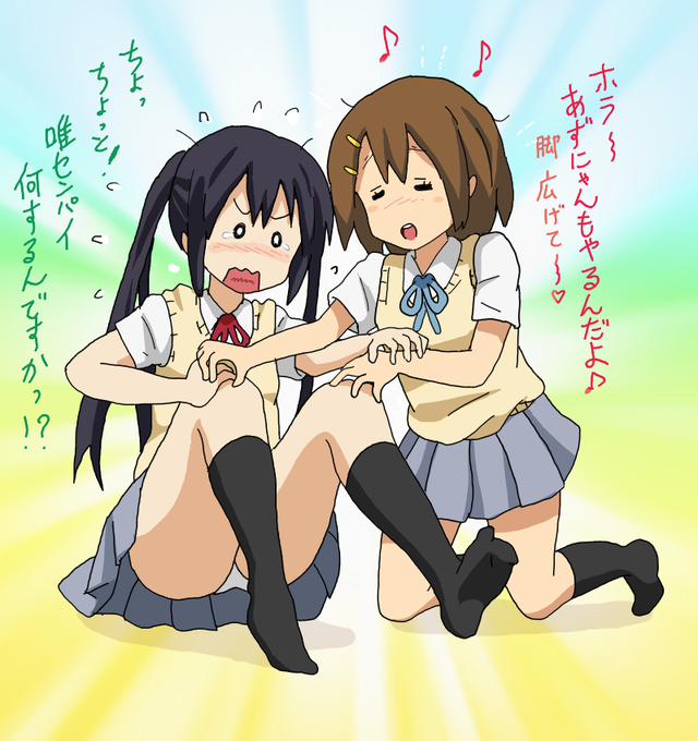 あずにゃんにもストレッチ体操を勧める唯ちゃん
色塗ってみたよ♪
https://t.co/76Z1E6GHaN 