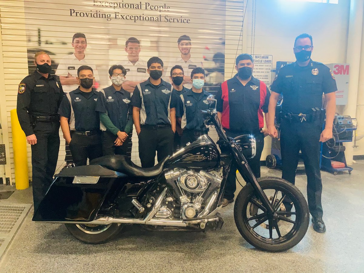 Harley Davidson PBL on display at the 2021 GPPD Car Show - benefitting Children First Counseling Center. Great job FastLane161 and CTE students at Dubiski CHS.