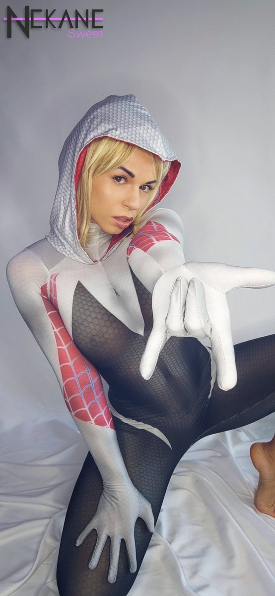 Nekane_Sweet's tweet photo. Hoy estuve grabando con este #cosplay 😍 pronto podréis verlo en mí #onlyfans 🙈 Os gusta? https://t.co/iJgDqBg3BM