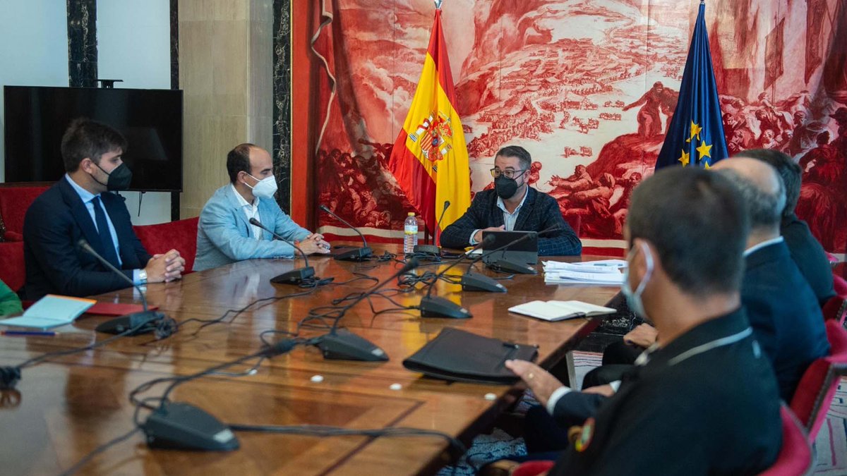 afefutbol's tweet image. 🤝 #AFEFútbol, junto a otras asociaciones de deportistas, continúa la ronda de contactos con el @GPPopular. 

De nuevo, se puso de manifiesto la importancia de que las asociaciones sean tenidas en cuenta en la nueva Ley del Deporte.

📝👉🏻 bit.ly/reunion-grupo-…