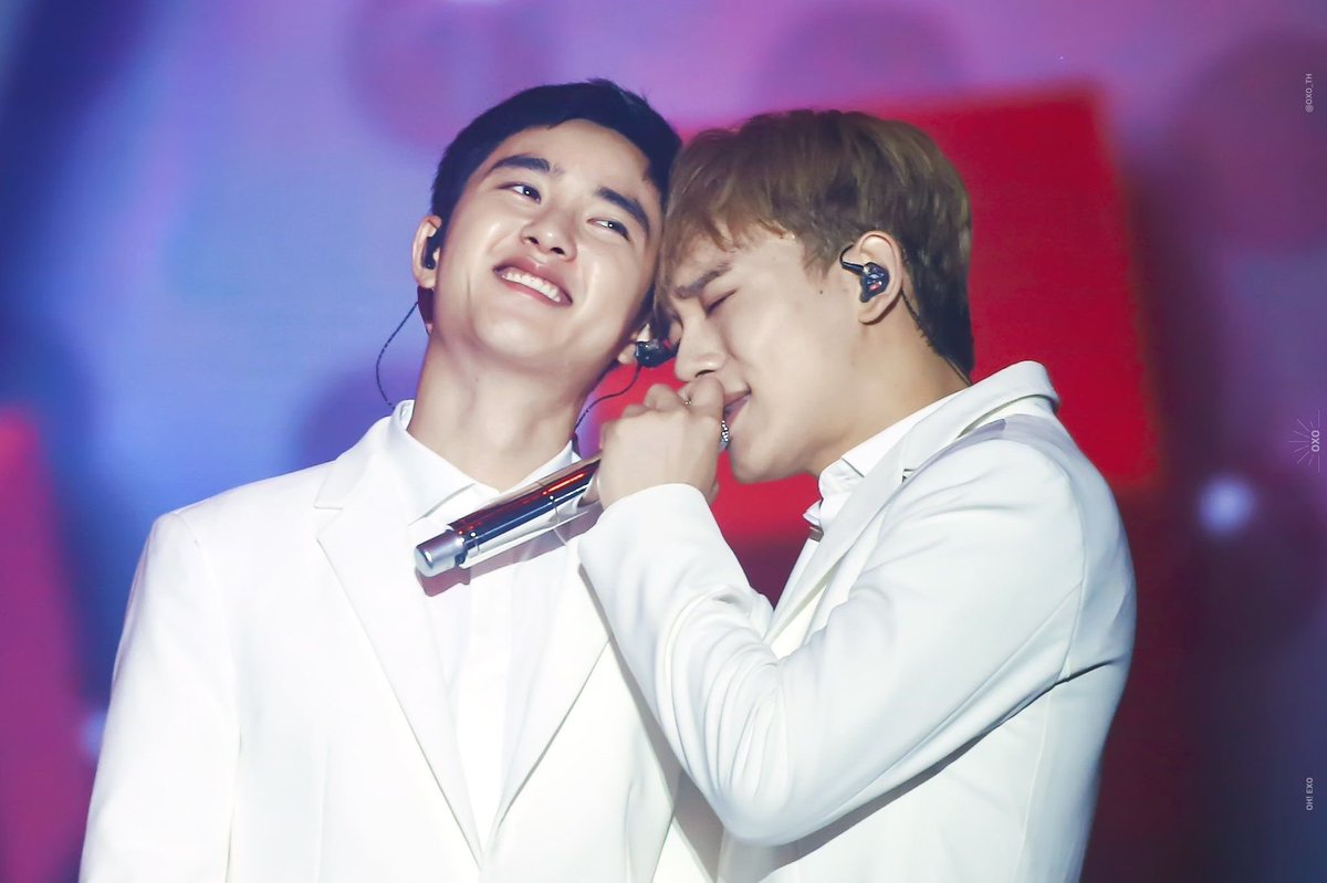 spheniscidae_93's tweet photo. Happy Birthday to our hyung who keeps on looking out for our Kyungsoo! Happy Birthday Chen!

#HappySunshineDae
#HappyChenDay
@weareoneEXO https://t.co/wc8LyIAhia