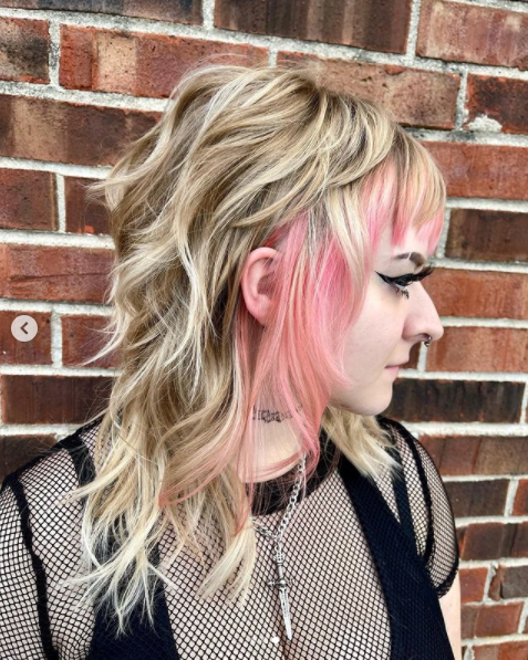 MyRockItStudio's tweet photo. Who loves this new look?! The radest new/old haircut to come around! Call it what you will……long shag, wolf cut. I love it and love doing them! Color with @oligopro blacklight balayage lightener and cream lightener. Toned with @megix10 and of course @olaplex used in every step! https://t.co/2qT4f8Cchs