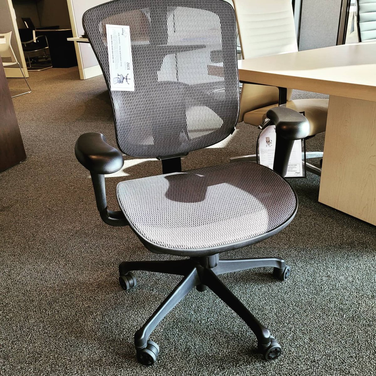 TOPSTEXAS's tweet image. TOPS is a great place to shop for your next office chair. Get out of that stiff boring office chair and try some true ergonomics at TOPS #officechair #Austin #officefurniture #centraltexas