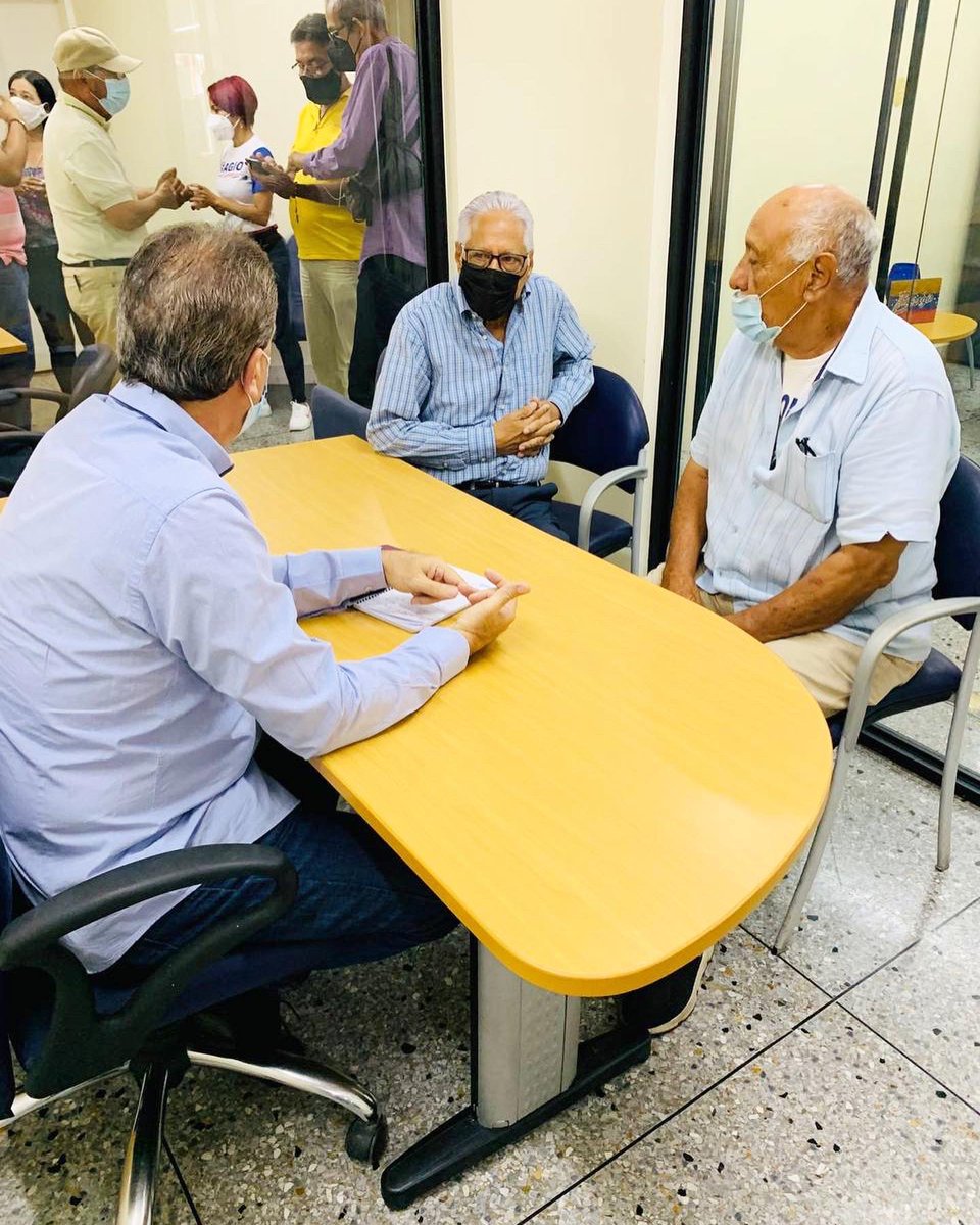 BiagioPilieri's tweet photo. #20Sep | Reunido con el buen amigo y dirigente Luis Mendoza, secretario de asuntos municipales y acción comunal del CES de AD Yaracuy y miembro del buró nacional de asuntos municipales. https://t.co/rWepfblBpb