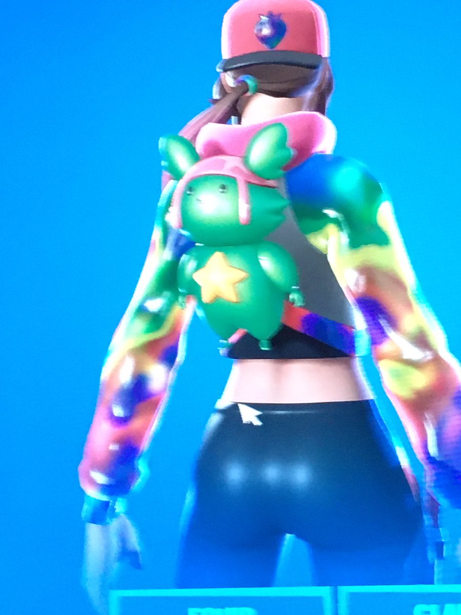 fe4ridden's tweet image. @MrAppieGamingtv bought this backbling using your code #CodeGaming