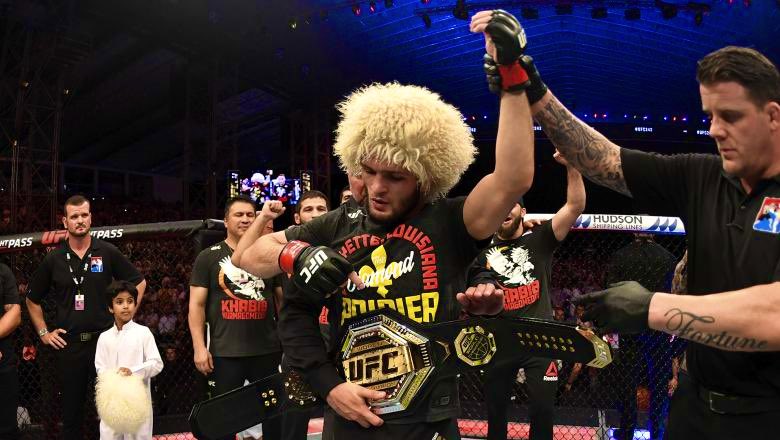 IliesMkt's tweet photo. Invaincu après 29 combats professionnels, n’a jamais saigné, n’a cédé que 2 rounds au cours de sa carrière, a pris sa retraite en étant le champion indiscutable de la catégorie la plus relevée de l’UFC… Joyeux anniversaire à Khabib qui fête ses 33 ans aujourd’hui 👑 https://t.co/JV5eHNRVsv
