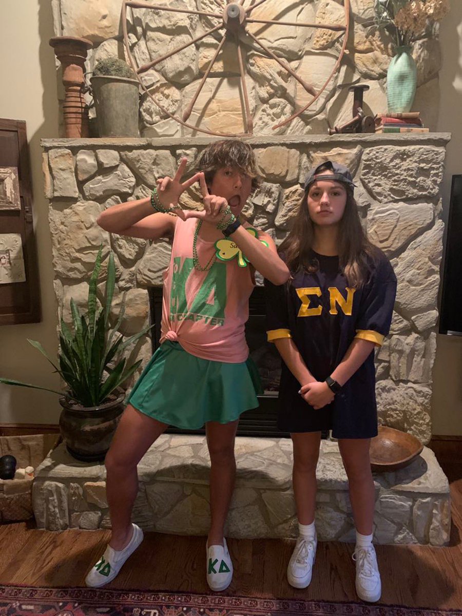 Sam_Chase15's tweet photo. KD for life #PHSHOCO21 #greekweek #KD @SOUTH_STUCO https://t.co/J3iFYQBWGc