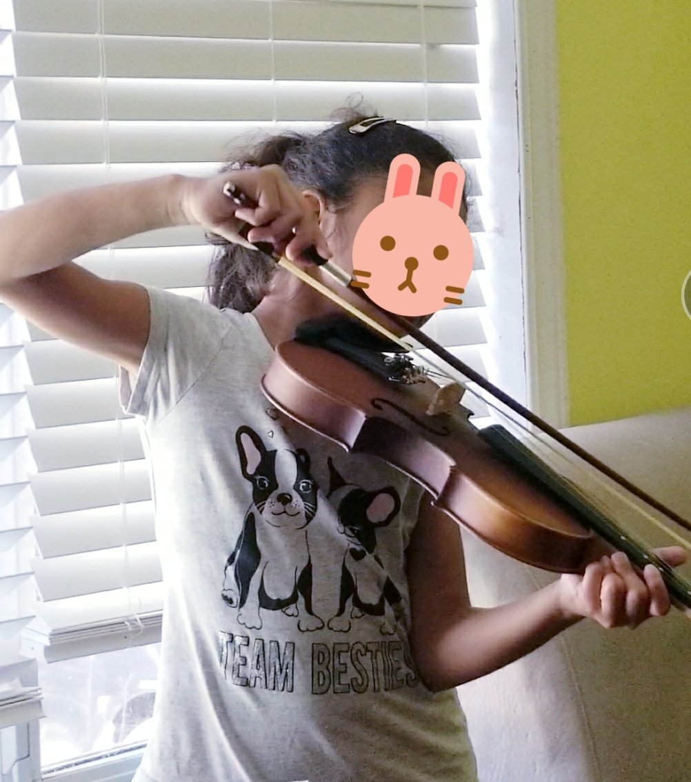 SesapZai's tweet photo. Zama khaista violinist! Zaar me ke, Zohal jaaney ❤ https://t.co/Mcx5qouGES