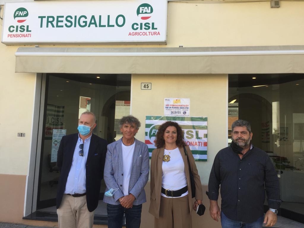 Inaugurata oggi #20settembre la nuova sede Cisl di Tresigallo, insieme a <a href="/ragazzini_p/">Piero Ragazzini</a>  Segretario generale <a href="/FnpCisl/">Fnp Cisl</a> , <a href="/roberto_pezzani/">Roberto Pezzani</a>  Segretario regionale <a href="/fnpcisler/">FNP CISL ER</a> , e a tutti i colleghi della <a href="/CislFerrara/">cisl ferrara</a> #Crescere per essere sempre più presenti nei nostri territori!