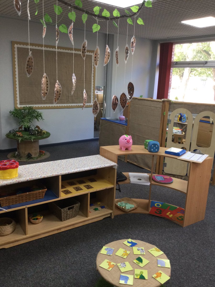 Nursery’s classroom is ready and we are looking forward to welcoming
children and parents in tomorrow and Wednesday 😁 #invitationtoplay #theJCway
