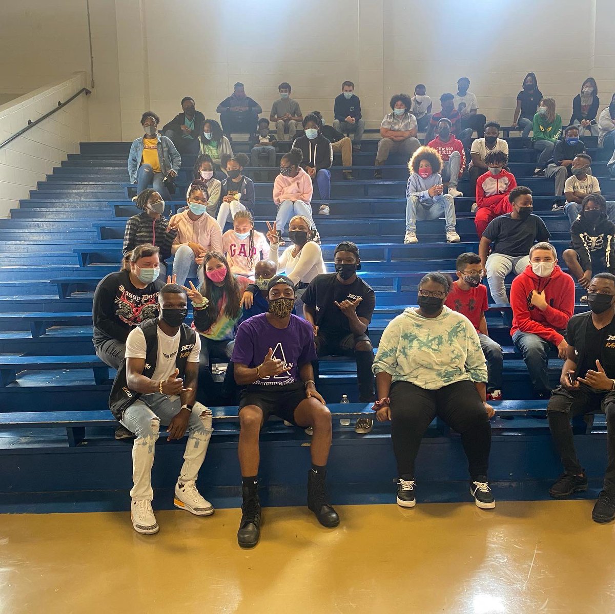 DKAlphas06's tweet photo. On behalf of the Delta Kappa Chapter of Alpha Phi Alpha Fraternity Incorporated, we would to thank Utica elementary & middle school for allowing us to educate them on our national project “Go to High school, Go to College” 💛
#ΔΚlovethekids #firstofallservantsofall https://t.co/SjT2mRTp0I