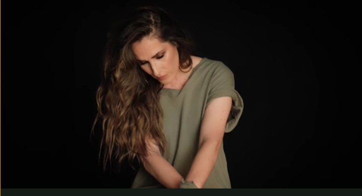 Daniiayala16's tweet photo. Preserva #MilBatallas lo nuevo de @_MaluOficial_ para recibir el pequeño adelanto éste jueves 23 a las 20hs! ⬇️⬇️🇦🇷🇪🇦 #MilBatallasMalú 
https://t.co/OWL6IBxdop https://t.co/AeMca0BnoH