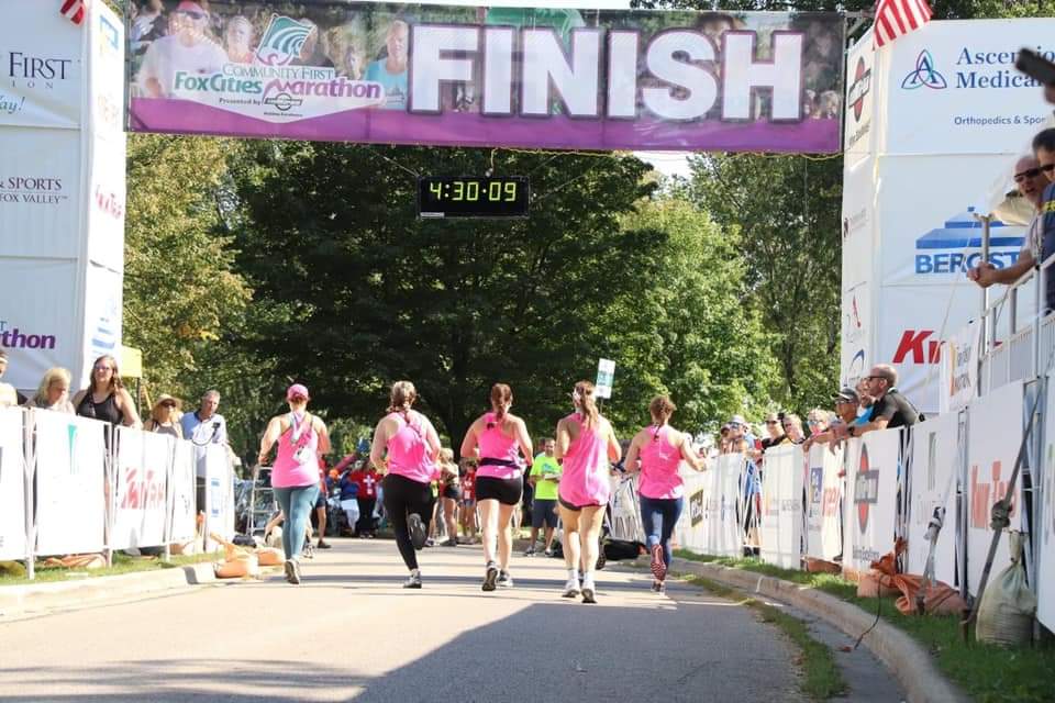 OSMSGB's tweet photo. We so proud of our doctor and nurse teams who ran the marathon relay at the @FCMarathon on Sunday. They had a great time and stayed healthy. Congratulations to them and all of this year's marathon participants! #LifeAtOSMS https://t.co/2SMUq23nvU
