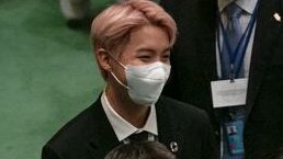 hourlyhobi's tweet image. hoseok is a person full of LOVE 🥺