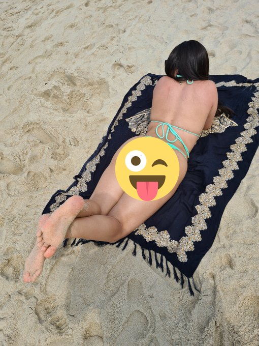 Did you know I'm on the beach those days? Go check my OnlyFans for more pics! 😍 https://t.co/qJjl0SvzSY<a href="/tag/footfetish"class="tags"><span>#footfetish</span></a><a href="/tag/highheels"class="tags"><span>#highheels</span></a><a href="/tag/feet"class="tags"><span>#feet</span></a><a href="/tag/toes"class="tags"><span>#toes</span></a><a href="/tag/cutetoes"class="tags"><span>#cutetoes</span></a>