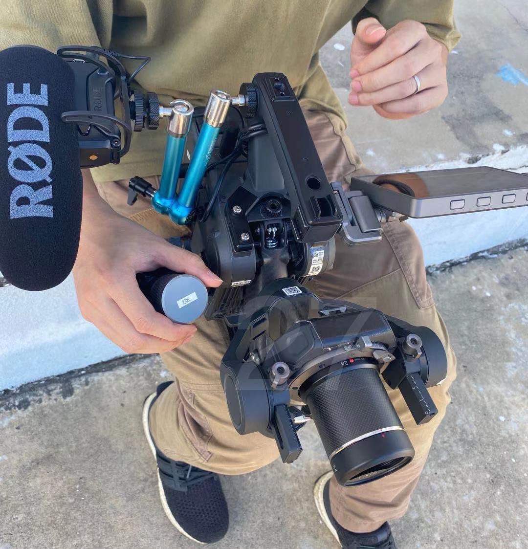 27Leaks's tweet photo. The new #dji #osmopro camera and gimbal in the wild. https://t.co/wOYp513B8T