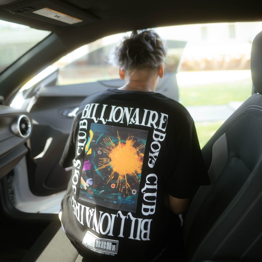 Karmaloop's tweet photo. Catch me on the extraterrestrial highway
Supernova Short Sleeve Graphic Tee
🛒: https://t.co/m2C9ioziGa
#Karmaloop #BBC #Supernova #BillionaireBoysClub #ShortSleeve #Basics #Essentials #FallEssential https://t.co/5KmEO60Hk9
