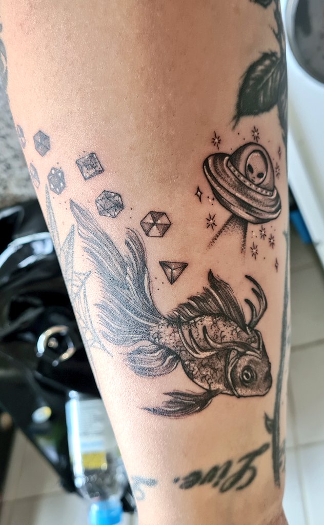 The_BlueMermaid's tweet photo. Everybody needs a little keyfish in their life π π
Next up, a little Vax
#CriticalRole #CriticalRoleTattoo #Keyleth #Keyfish #VoxMachina #imissthatDruidsomuch @Marisha_Ray @CriticalRole https://t.co/vN6FKgrIF8