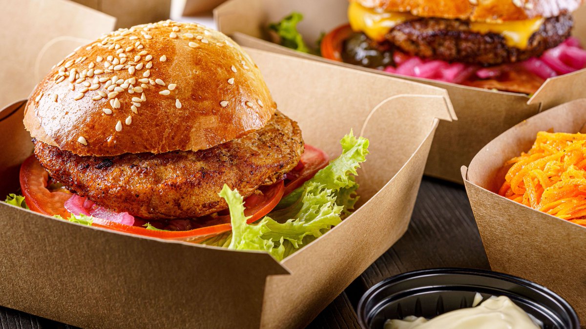 Treat yourself this Monday - save yourself the cooking and order a cheeky takeaway🥡. Here are some of our favourite spots to order from: bit.ly/3AdiMtv . Let us know your favourite places, and maybe they'll end up on the list 🥰 .