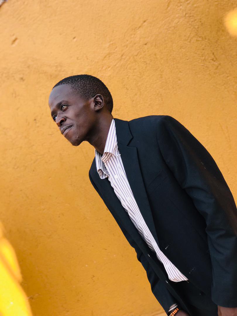 KatsFaisal's tweet photo. when I disclose to a girl friend that am HIV positive they run away that’s why I call ARVs my friend and who can’t run away. https://t.co/Nnv07erBFU