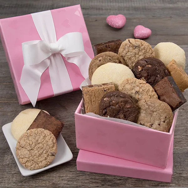 Last Minute Wedding Gift Ideas

If you need a last minute wedding gift, nothing says “love” better than these home baked treats!
gourmetgiftbaskets.com/Last-Minute-We…
