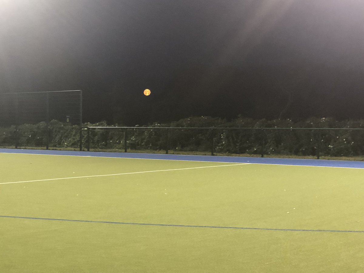 FlyerzHarborne's tweet photo. Our first evening training session and the moon is putting on a great display  #mondaynighttraining #fullmoon #inclusivehockey #getinvolved https://t.co/FRxvwpObOo