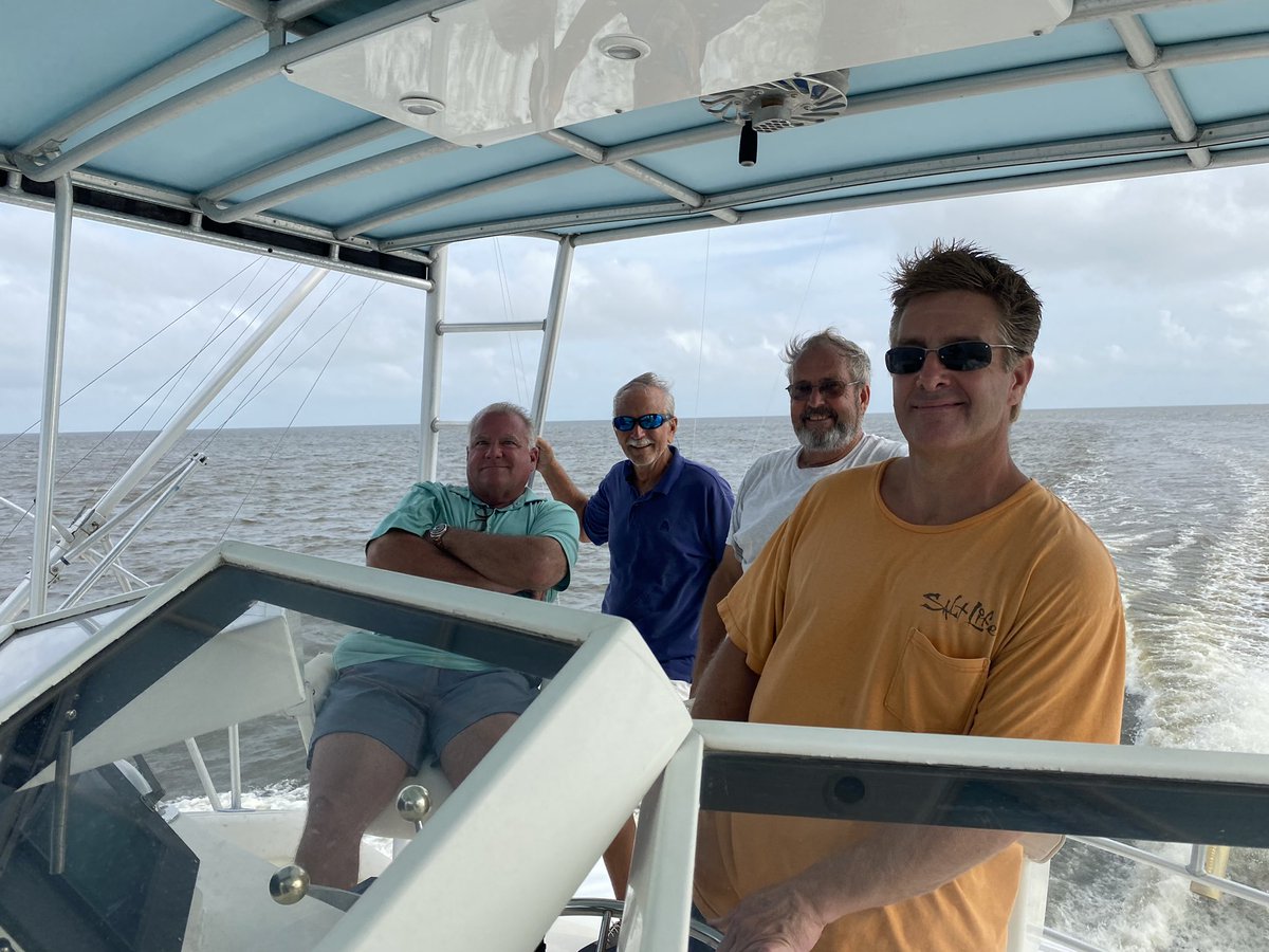flmarlinman's tweet photo. Sometimes it's always nice to have a flashback to where the modern sportfish convertible really evolved from.  Bertram Yachts was one of the true pioneers of the production sportfish convertible.  

#surveyhaul Bertram Yachts 54 Convertible a week ago today! https://t.co/QTNch2SpE1