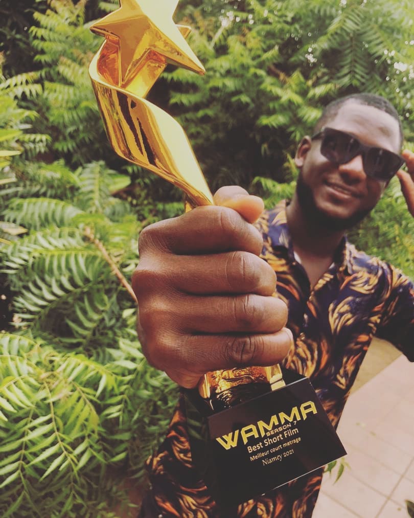 Nouveau trophée pour Exodus. Nominé dans 3 categories ,notre court métrage a remporté le prix du meilleur court métrage de fiction à Niamey lors des #WAMMA Awards  
Merci à toutes l'équipe du film ! #tgtwittos
