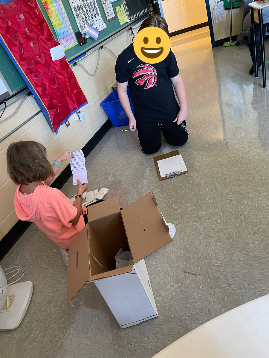 Mrs_boyd_'s tweet photo. Weโve been learning all about elections and voting. Today we held a class vote-it felt very official and they loved it!#classvote #education #Election2021 @weschoolns @ElectionsCan_E @AVRCE_NS @avrce_ps @nseducation https://t.co/89YZiLv6JY