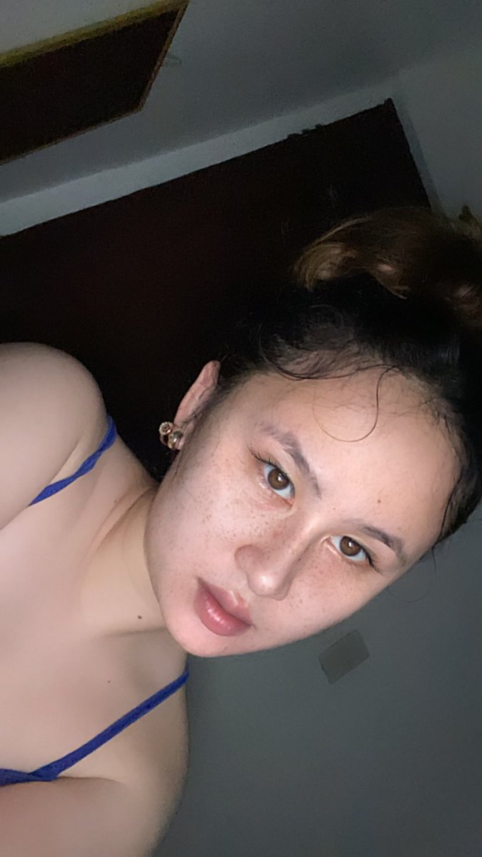 litleanna_'s tweet photo. Night shift_Work from Home lol https://t.co/0nLIksjoqB
