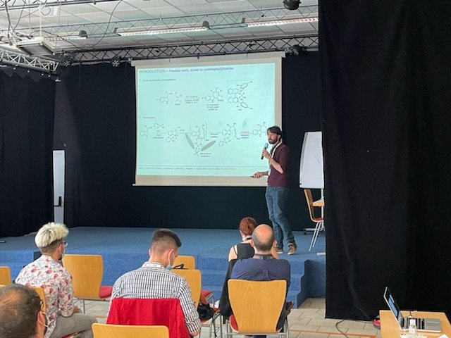 Many thanks to <a href="/Seco_Congress/">SECO - Semaine d'étude de Chimie Organique</a> for giving me the opportunity to present my recently published work in front of other PhD students from all over France. Great organization and really nice talks and presentations! Feeling good to be back in face-to-face meetings! <a href="/GroupMasson/">Masson Group</a>
