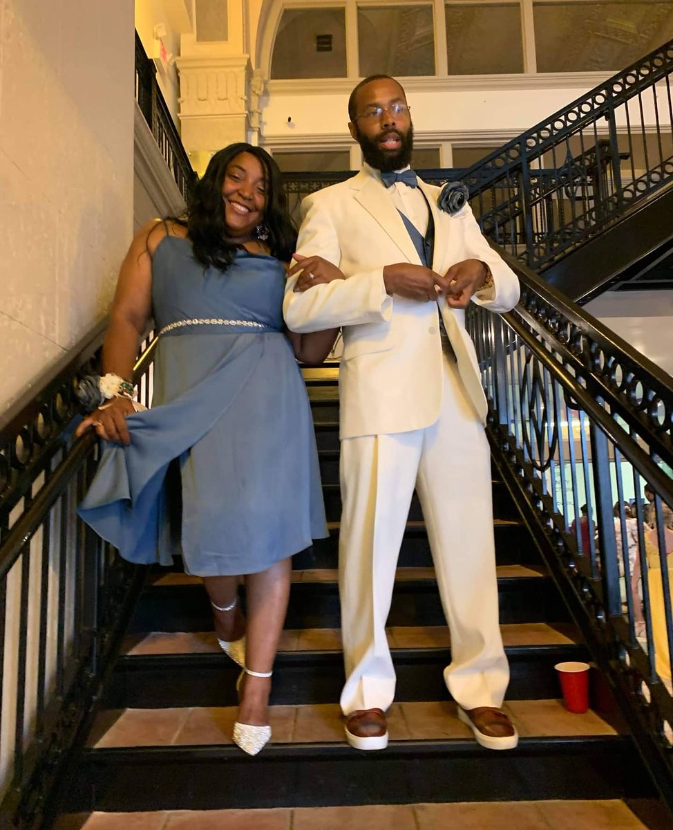 Seasoned4u's tweet photo. We made community #InjusticeSquarePark while demanding #JusticeforBreonnaTaylor🙏🏾❤️ Cheers to Twan &amp; Kela who met at #InjusticeSquare &amp; are now officially married more than a year later! #KeepGoing 
We miss you #BreonnaTaylor, #TylerGerth , #TravisNagdy , #KrisSmith, #DavidMcAtee https://t.co/LSLwgMYHPS