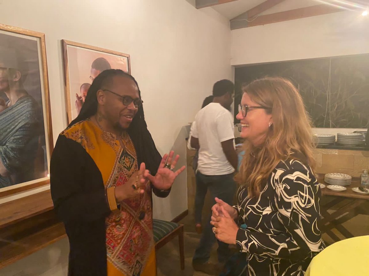 TheRealKuni's tweet photo. A very big thank you to the Swedish Ambassador to Zambia Madame @AnnaMajHultgard for the privilege to be part of #VoicesOnDemocracy and to also meet and discuss with Madame @Almericson, the Swedish Vice Minister for International Development Cooperation.
๐ธ๐ช๐ค๐พ๐ฟ๐ฒ
@SwedeninZM ๐๐พ https://t.co/hRxkXcmR9z
