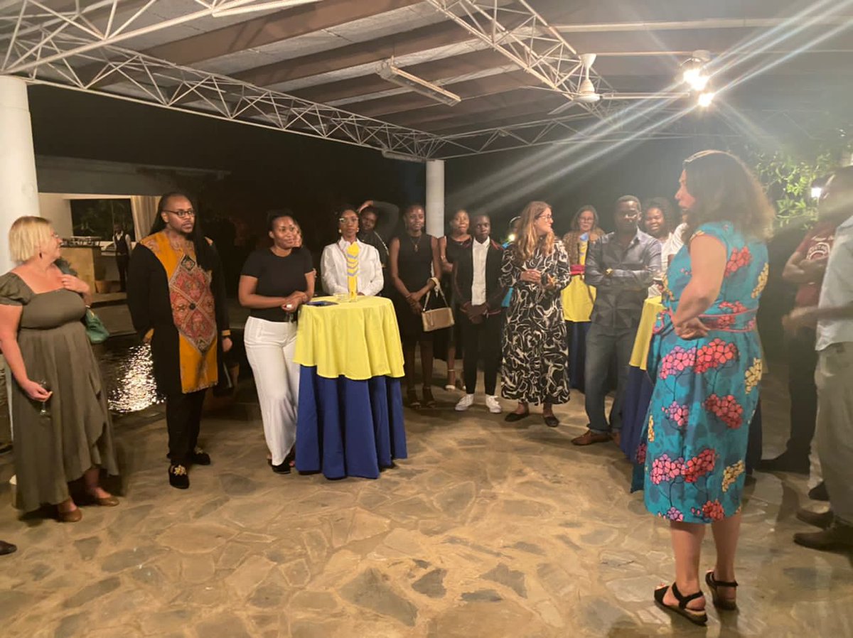 TheRealKuni's tweet photo. A very big thank you to the Swedish Ambassador to Zambia Madame @AnnaMajHultgard for the privilege to be part of #VoicesOnDemocracy and to also meet and discuss with Madame @Almericson, the Swedish Vice Minister for International Development Cooperation.
๐ธ๐ช๐ค๐พ๐ฟ๐ฒ
@SwedeninZM ๐๐พ https://t.co/hRxkXcmR9z
