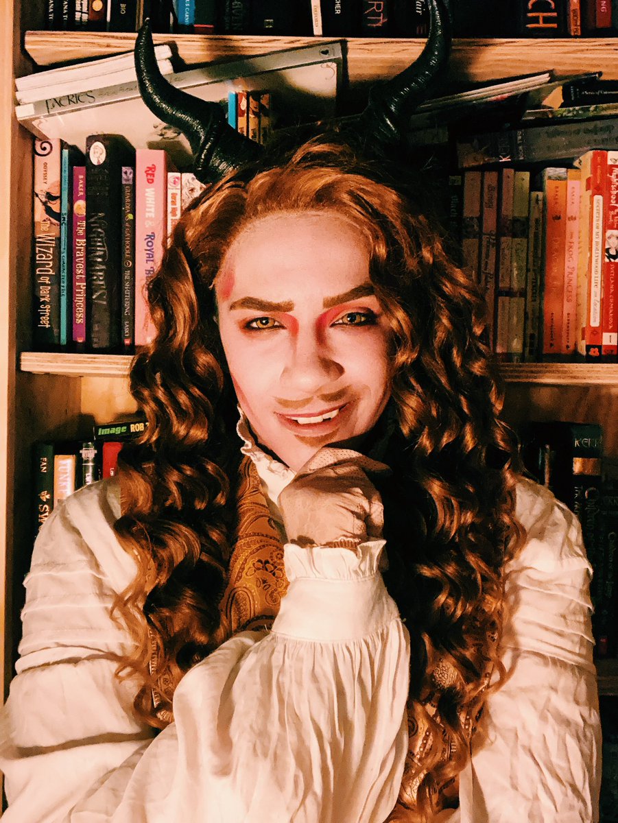 queerelfclub's tweet image. Happy to announce that I’ll be joining the Frankenpunk Anyhology this Friday on the @somewherebound_ channel! I’m pleased to introduce you to my character Lucien Sacha Dantes 💖